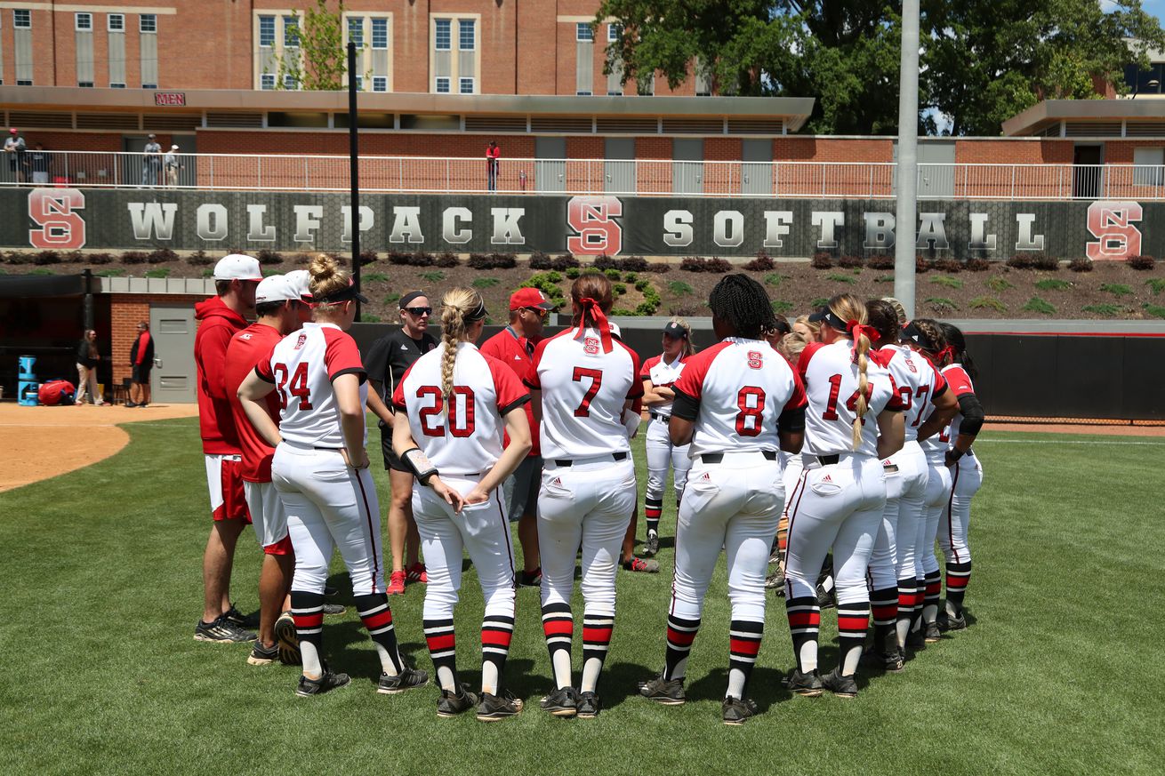 COLLEGE SOFTBALL: MAY 07 Louisville at NC State