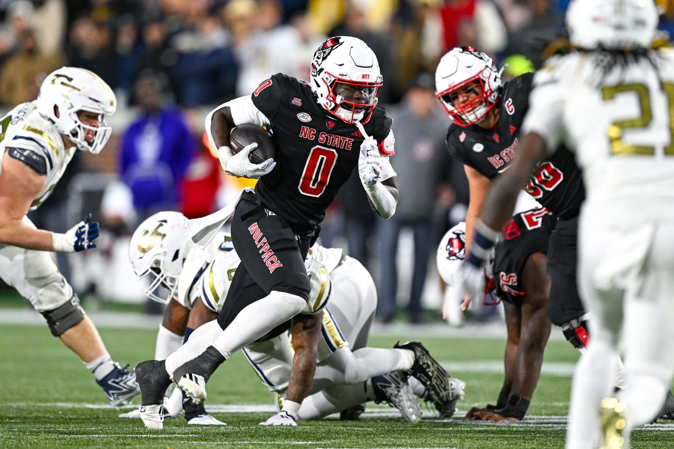 COLLEGE FOOTBALL: NOV 21 NC State at Georgia Tech