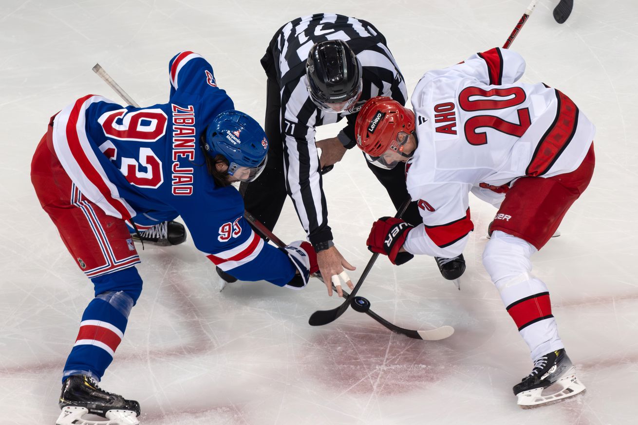 Carolina Hurricanes v New York Rangers