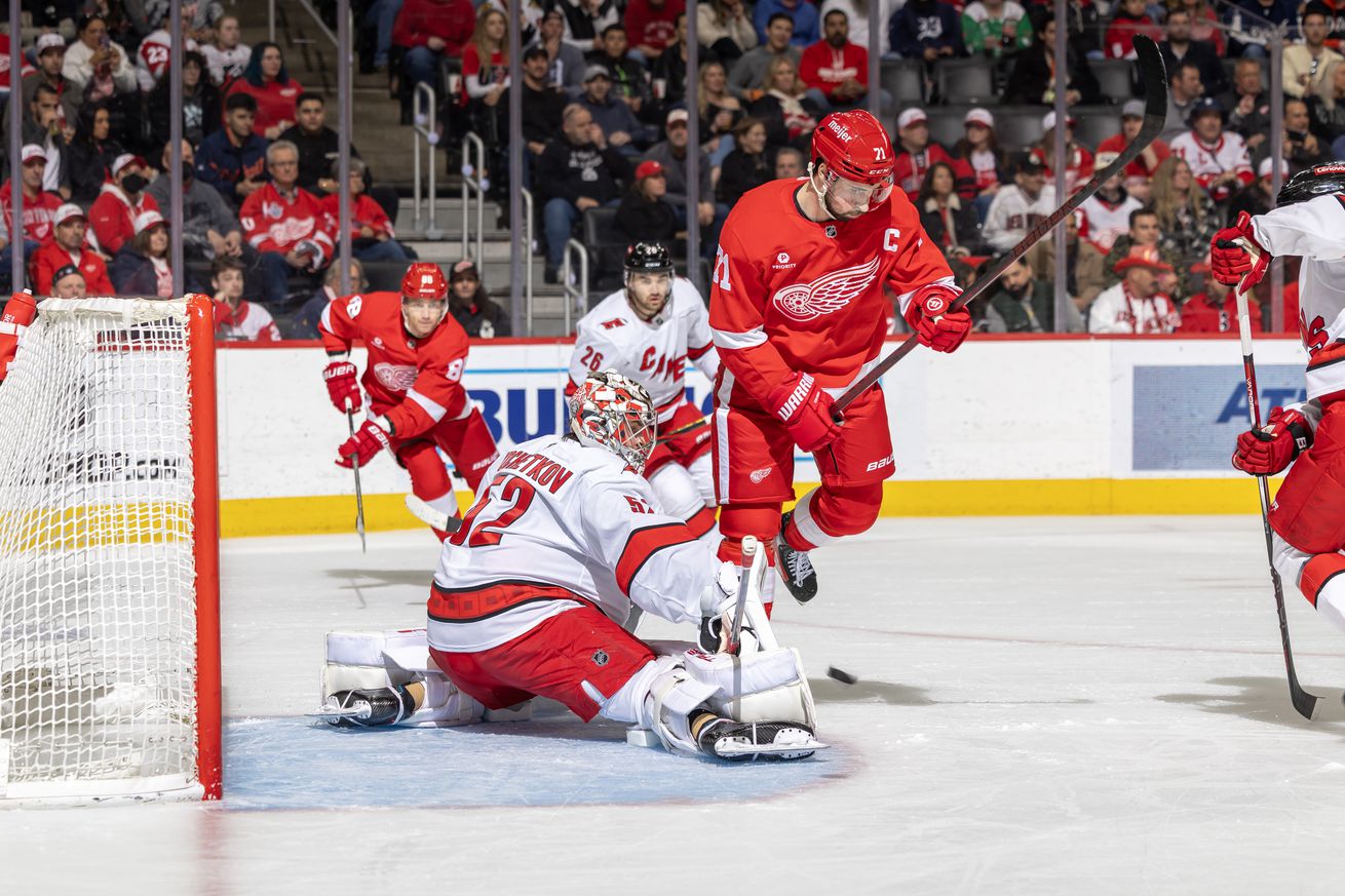 Carolina Hurricanes v Detroit Red Wings