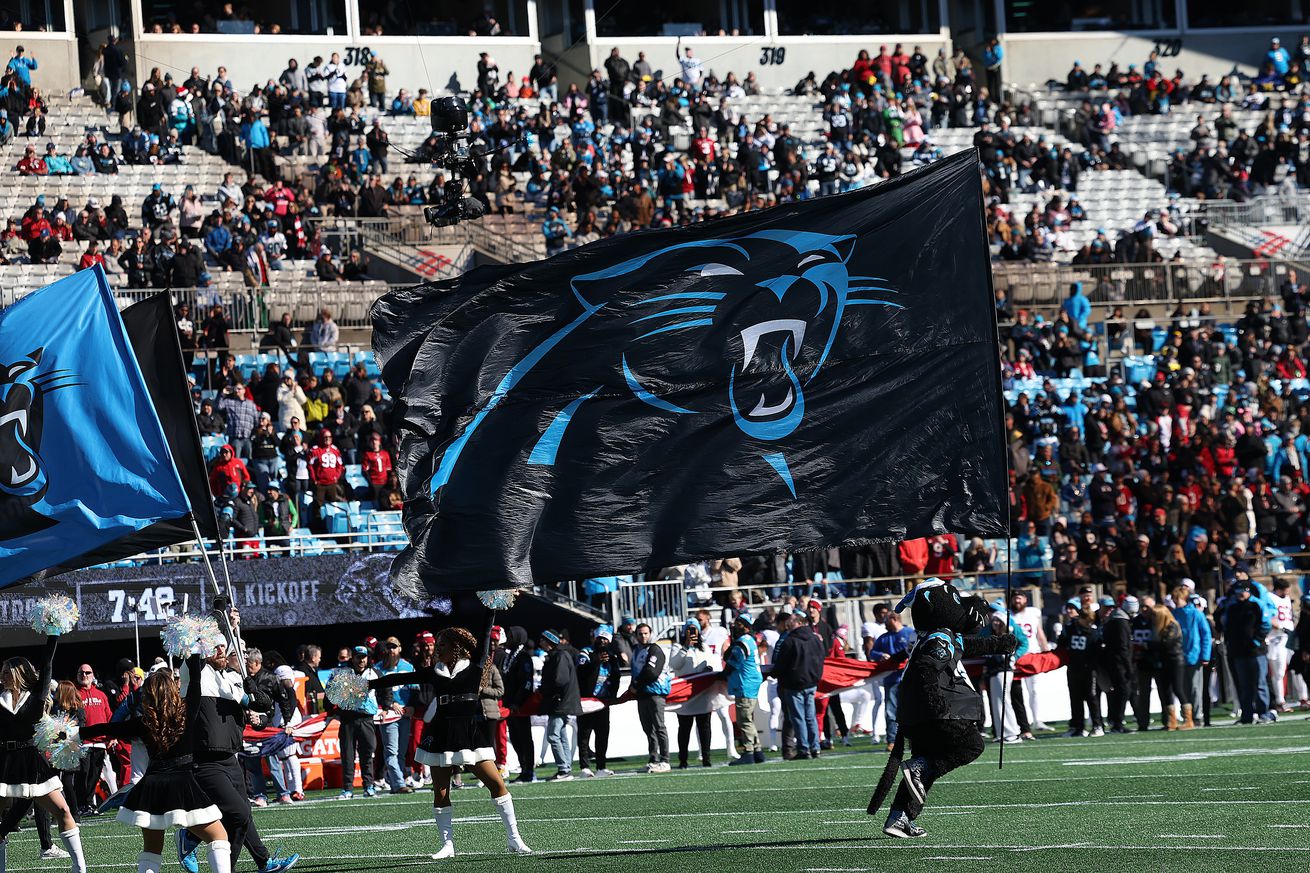 NFL: DEC 22 Cardinals at Panthers