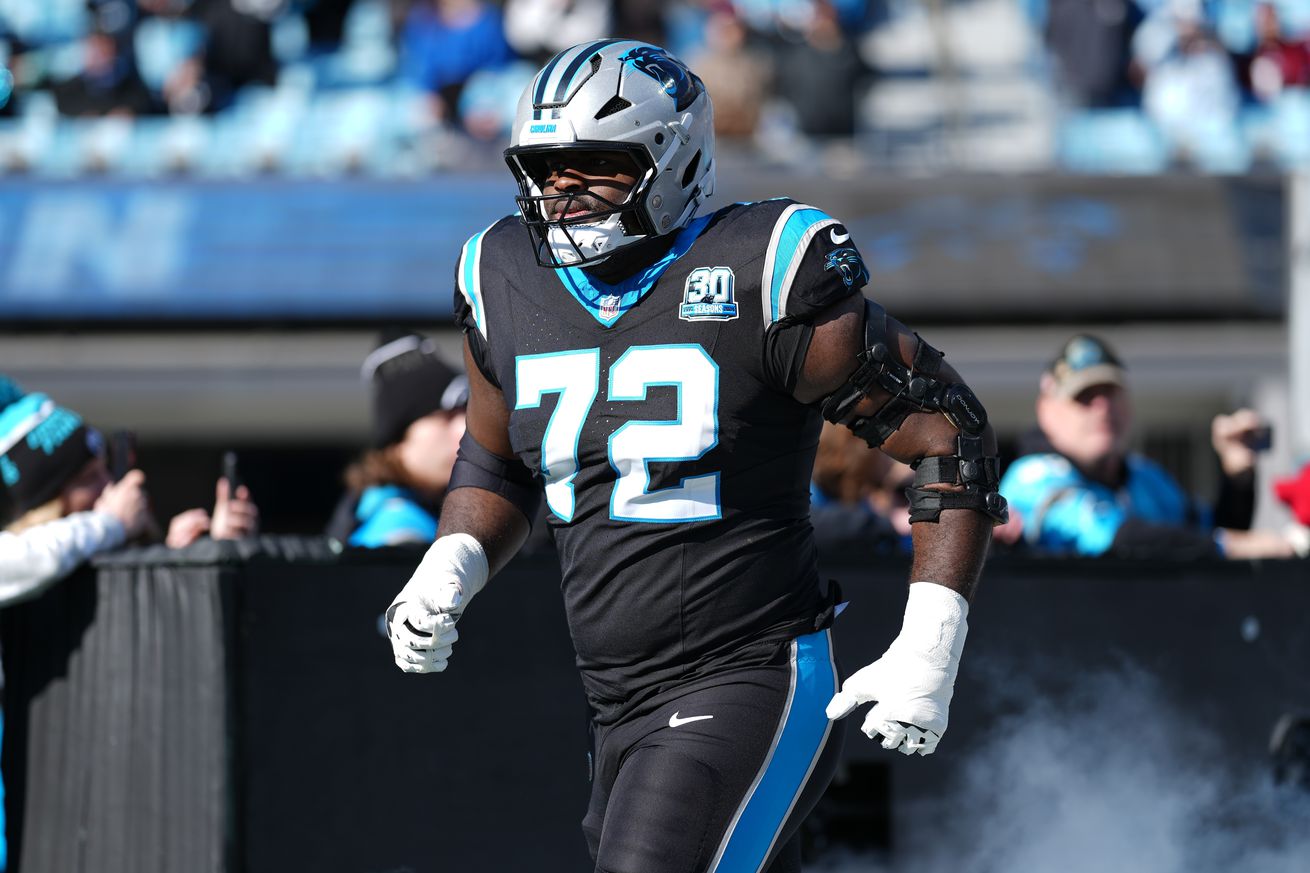 NFL: Arizona Cardinals at Carolina Panthers