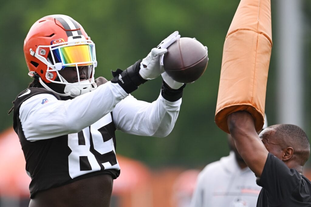 Browns Trade David Njoku